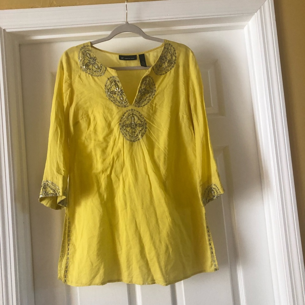 Woman top, size 10, INC brand